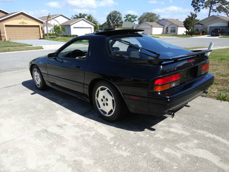 Illustration for article titled At $10,399, Is This 1988 Mazda RX7 Turbo II a Fitting Sequel to a Car That Never Was?